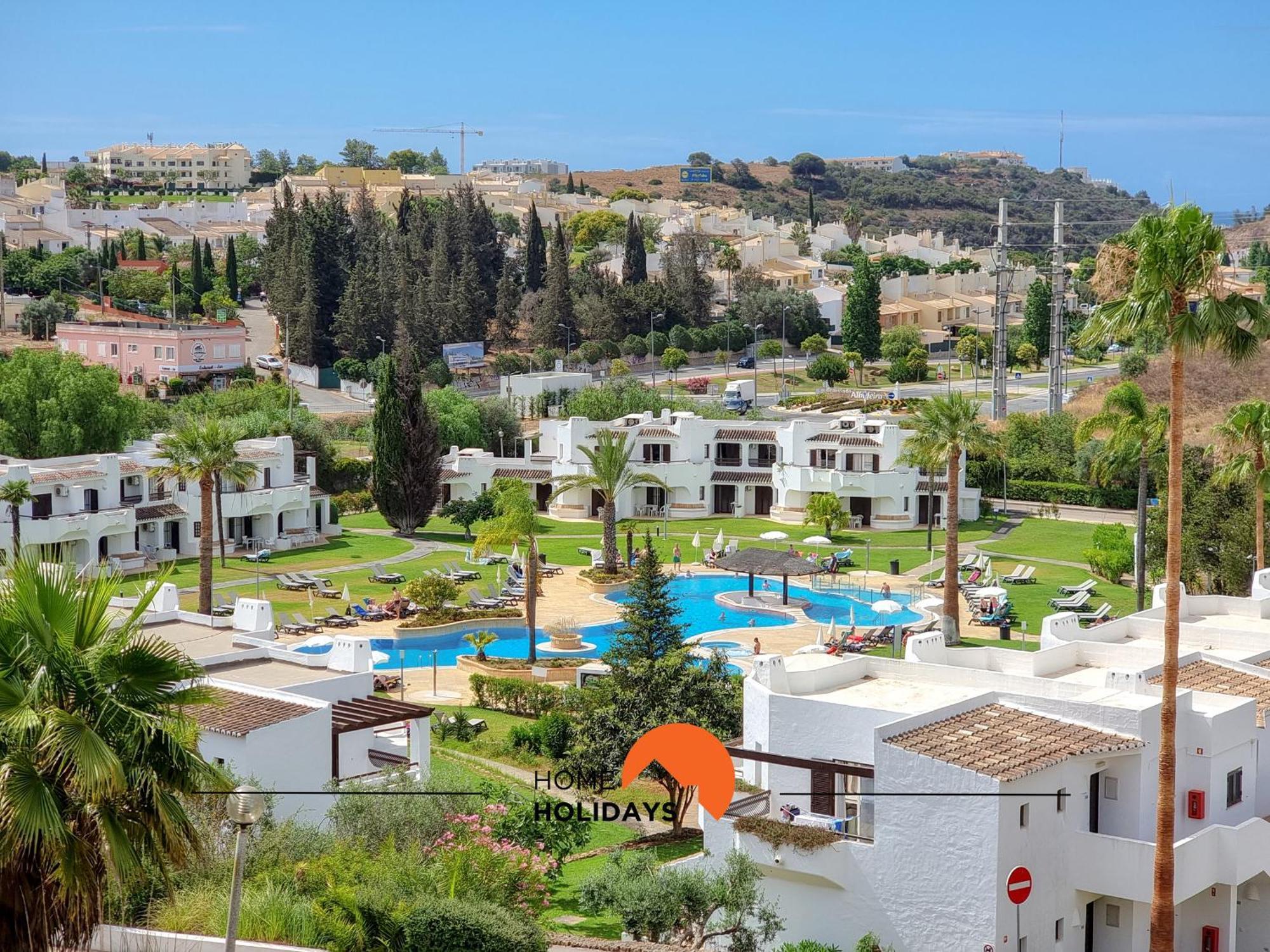 #322 Family By Holidays * Albufeira