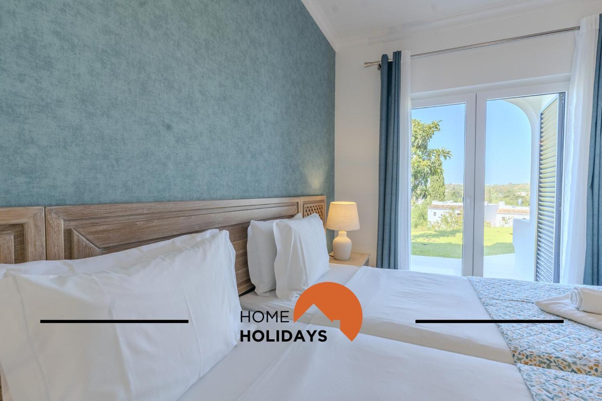 #322 Family By Holidays