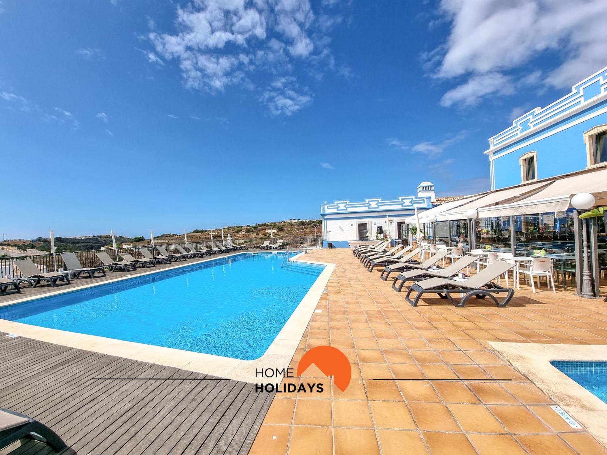 #322 Family By Holidays * Albufeira