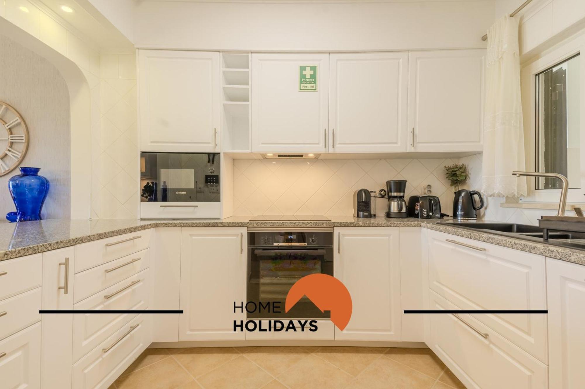 #322 Family By Holidays